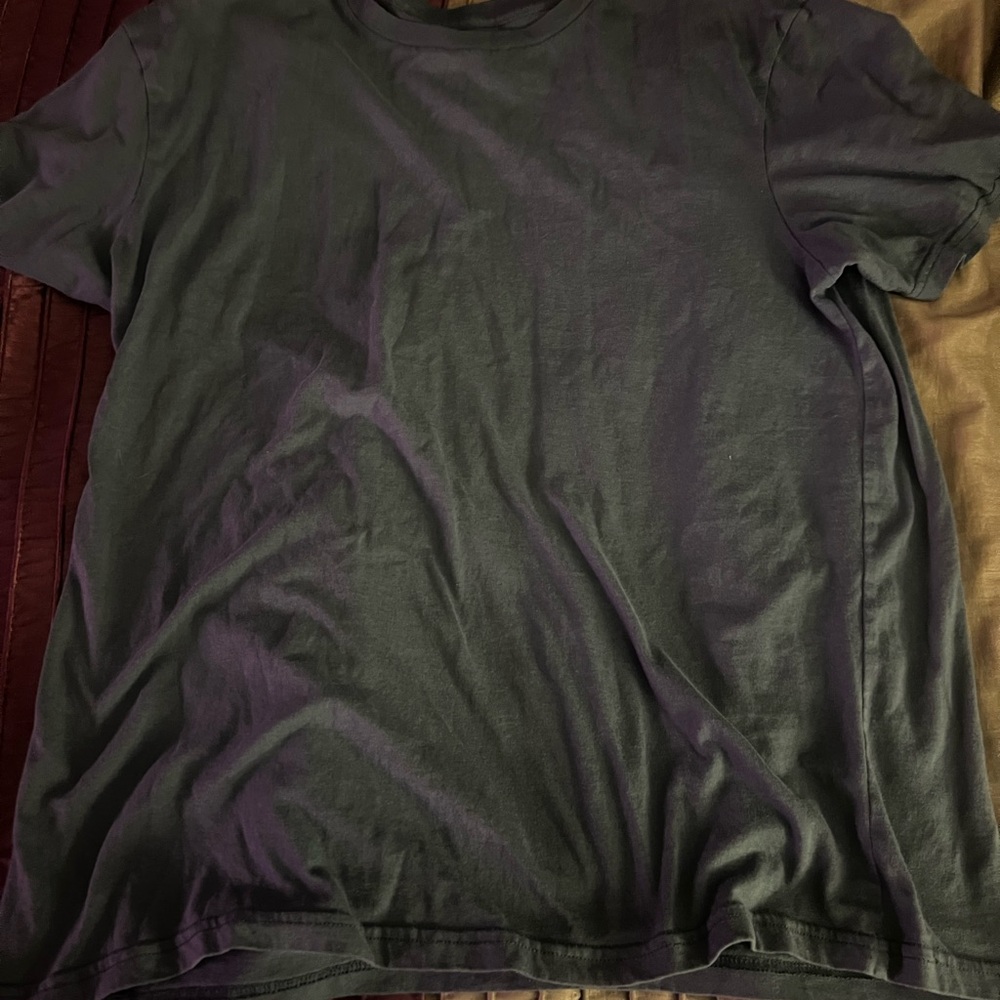 T- shirt Collection-4 pack- Men’s Medium - Picture 5 of 6